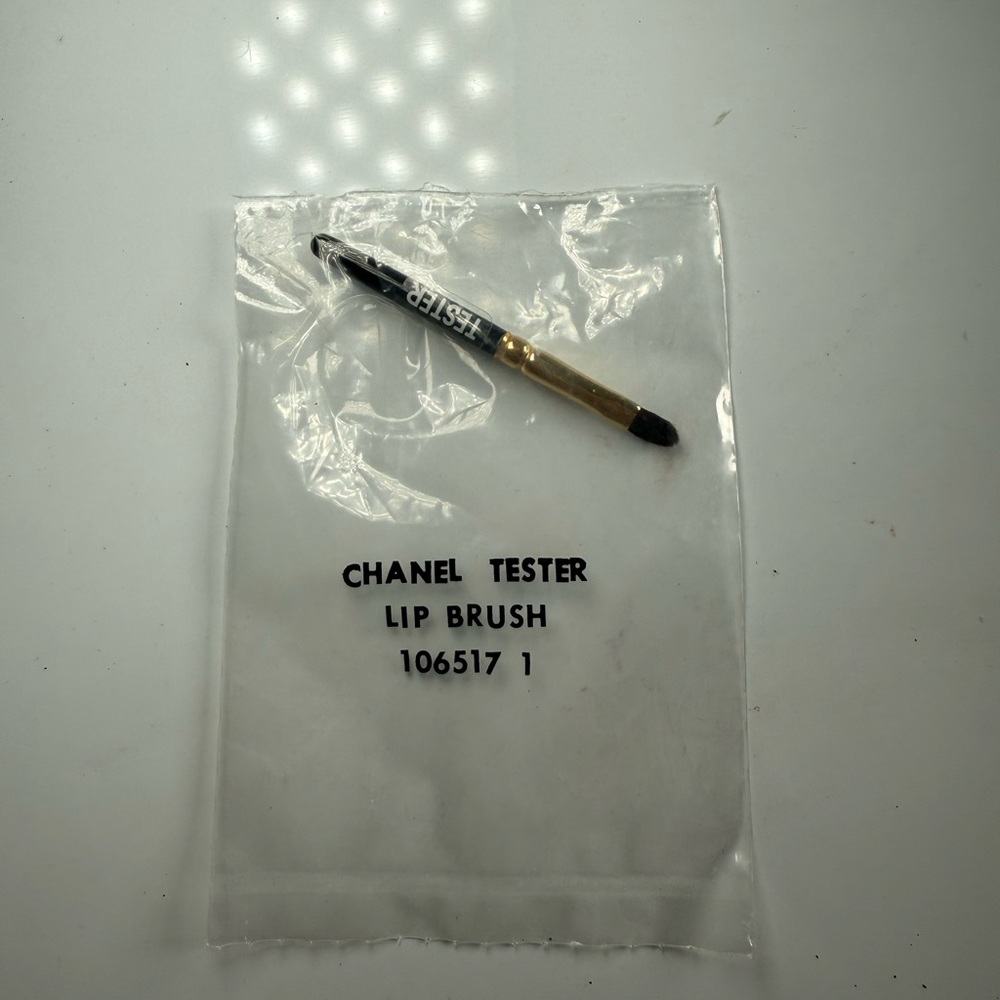 CHANEL Black and Gold Lip Brush
